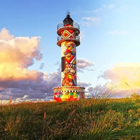 La Casa Del Faro De *