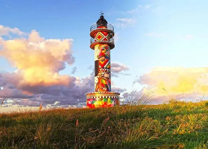 La Casa Del Faro De *